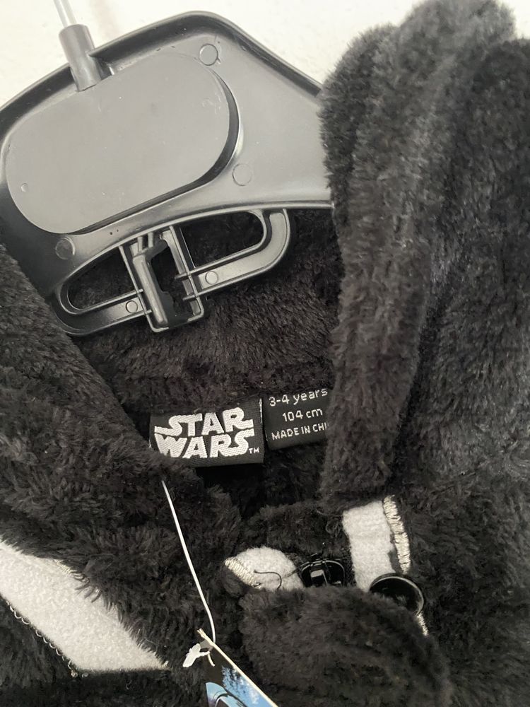 Fato pijama Star wars novo tamanho 3/4 anos