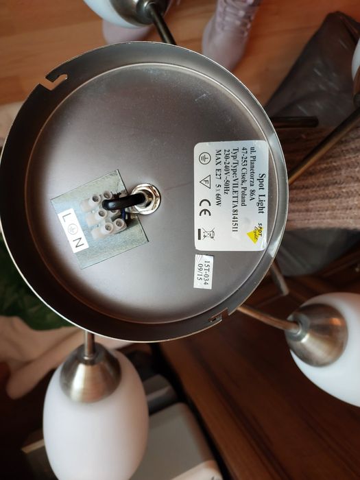 Lampa sufitowa z koszami