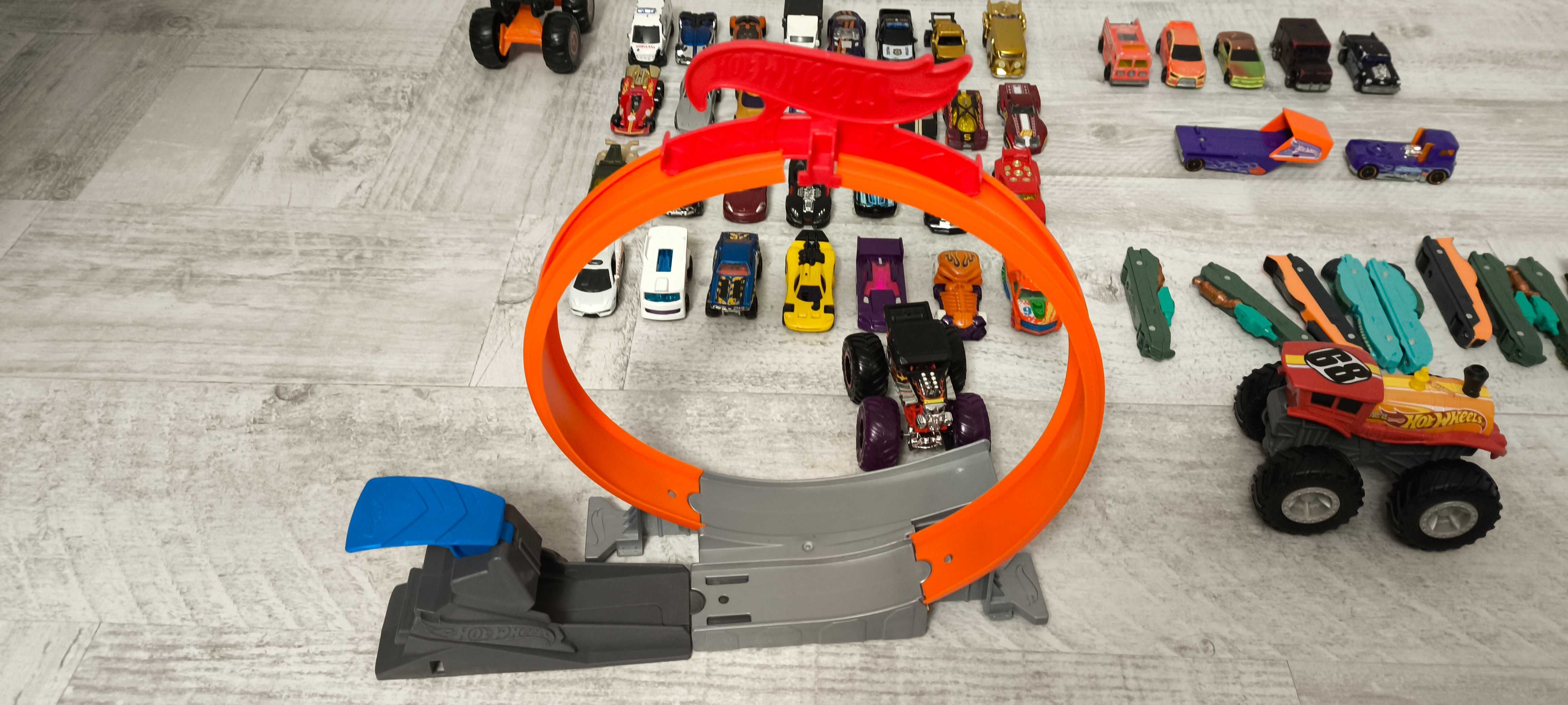 Duży Zestaw Hot Wheels Wyrzutnia + autka + Monster Truck - WARTO.