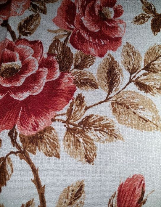 Шторы  2 полотна новые