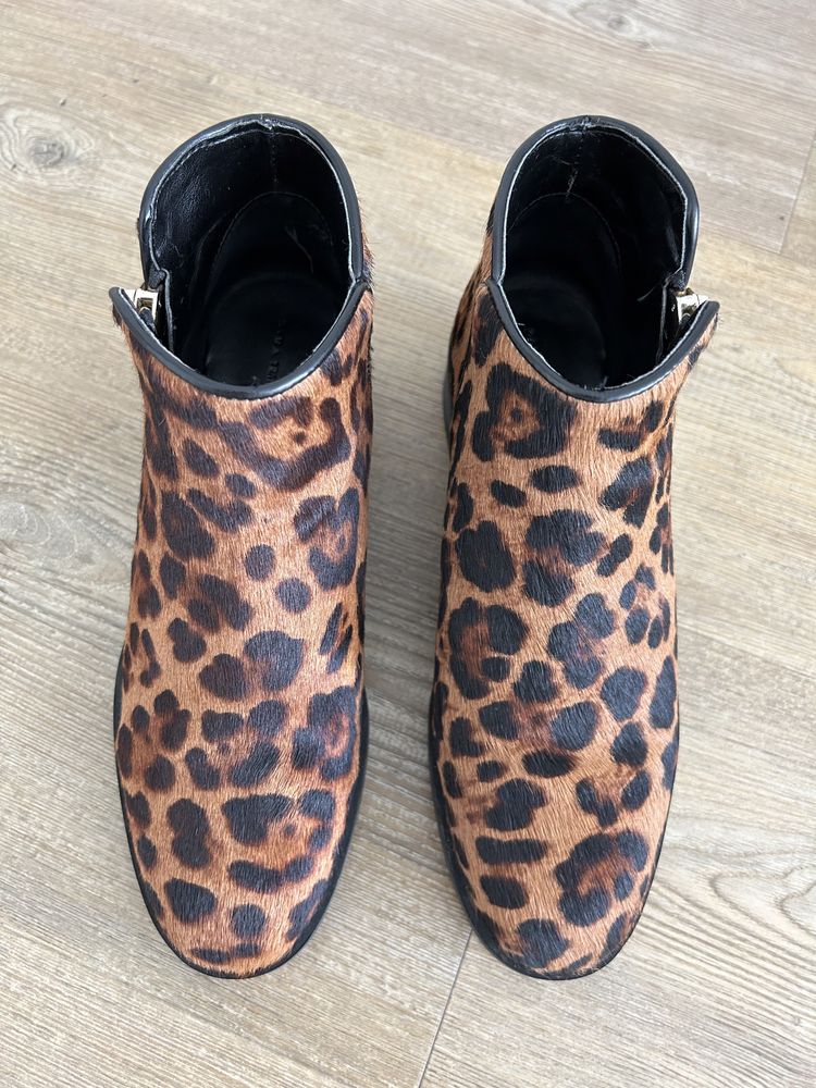 Botim Animal Print Zara