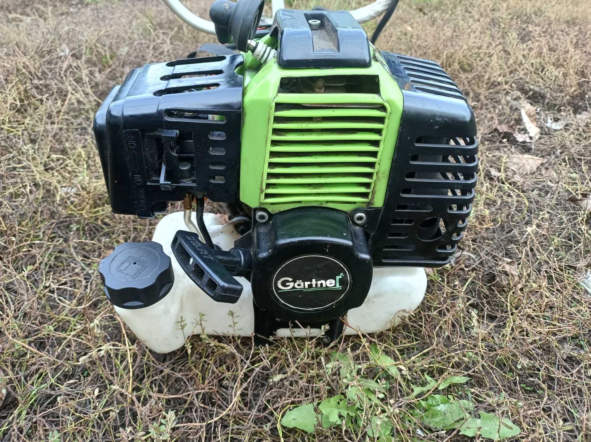 Продам триммер бензиновый Gärtner BCG-2812