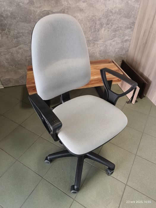 Krzesło biurowe tapicerowane