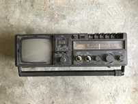 Radio K7 com televisão vintage