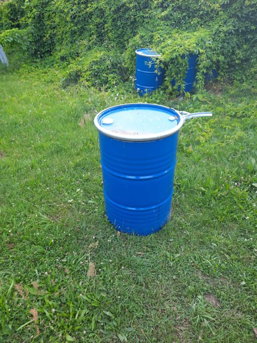 Beczka 200l z otwierana pokrywa, wiekiem