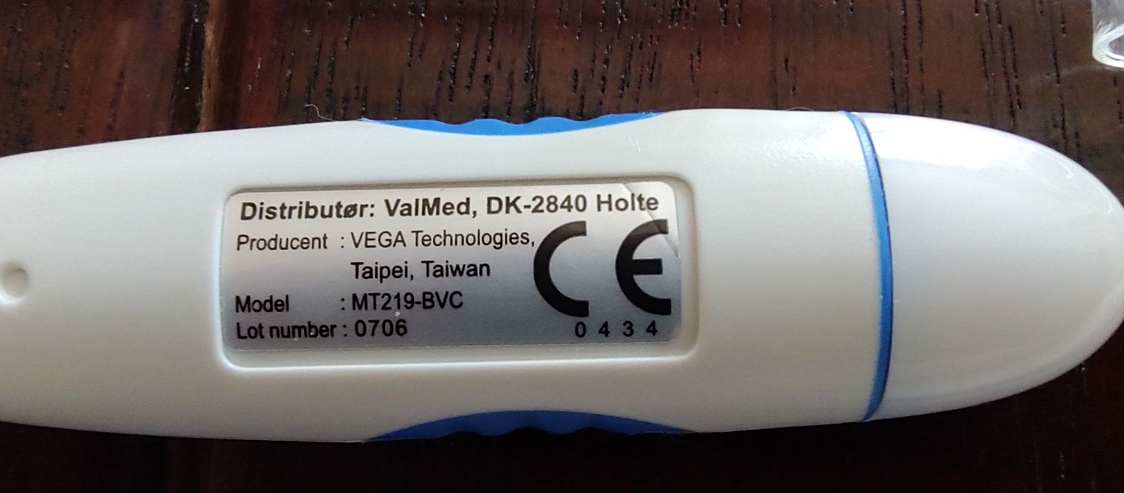 Градусник, термометр.  VEGA Technologies MT219-BVC.