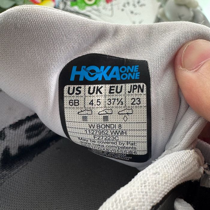 Кросівки Hoka Bondi 8 37 розмір E1184