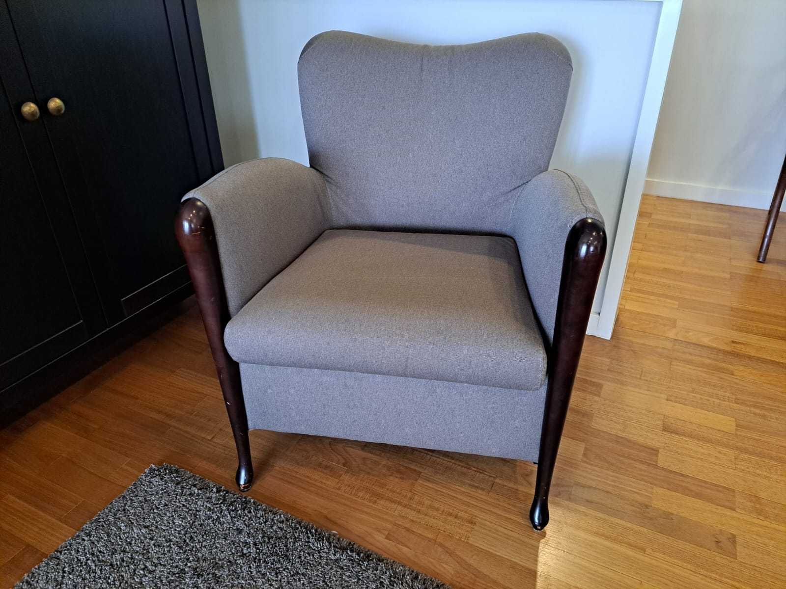Cadeirão cinza para a sala ou quarto