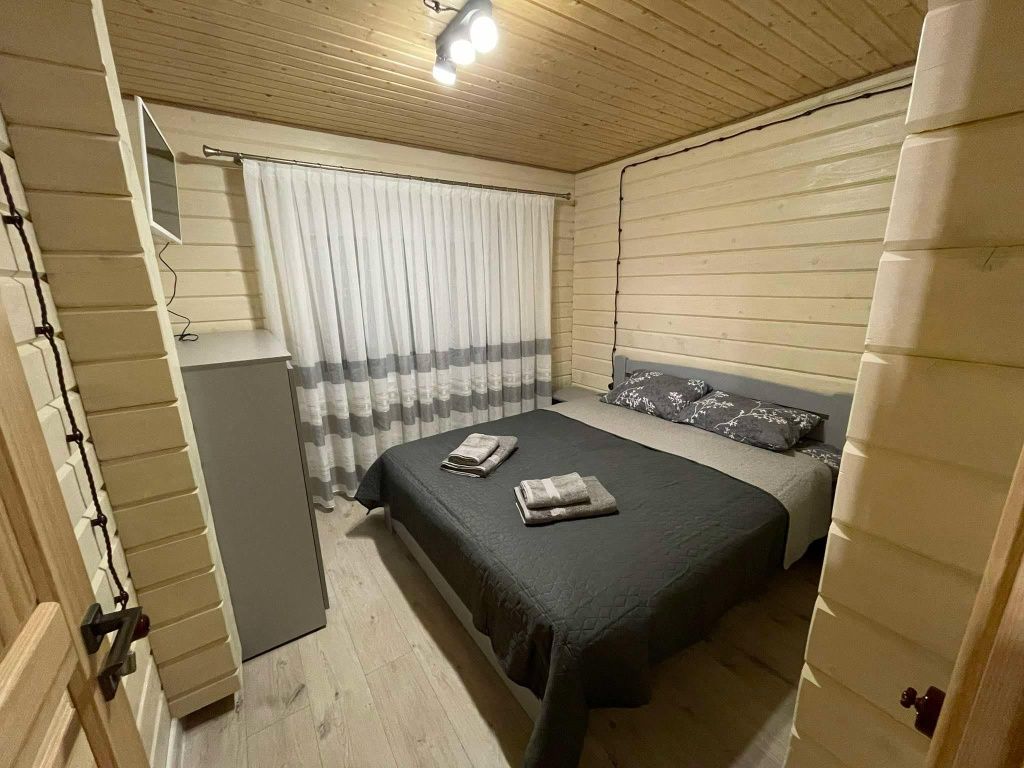 Відпочинок в Карпатах з басейном, чаном, сауною. Є котеджі