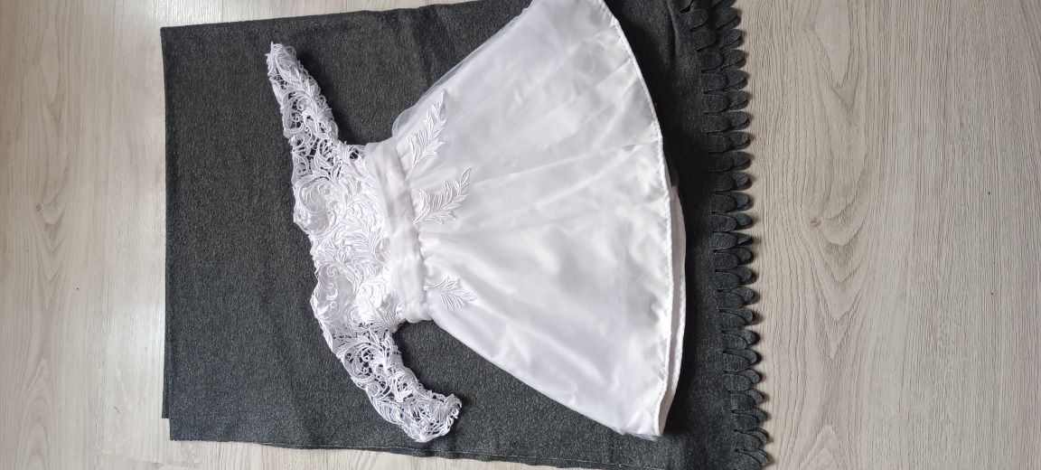 elegancka sukienka dla dziewczynki/dziecka chrzest/ślub + butki