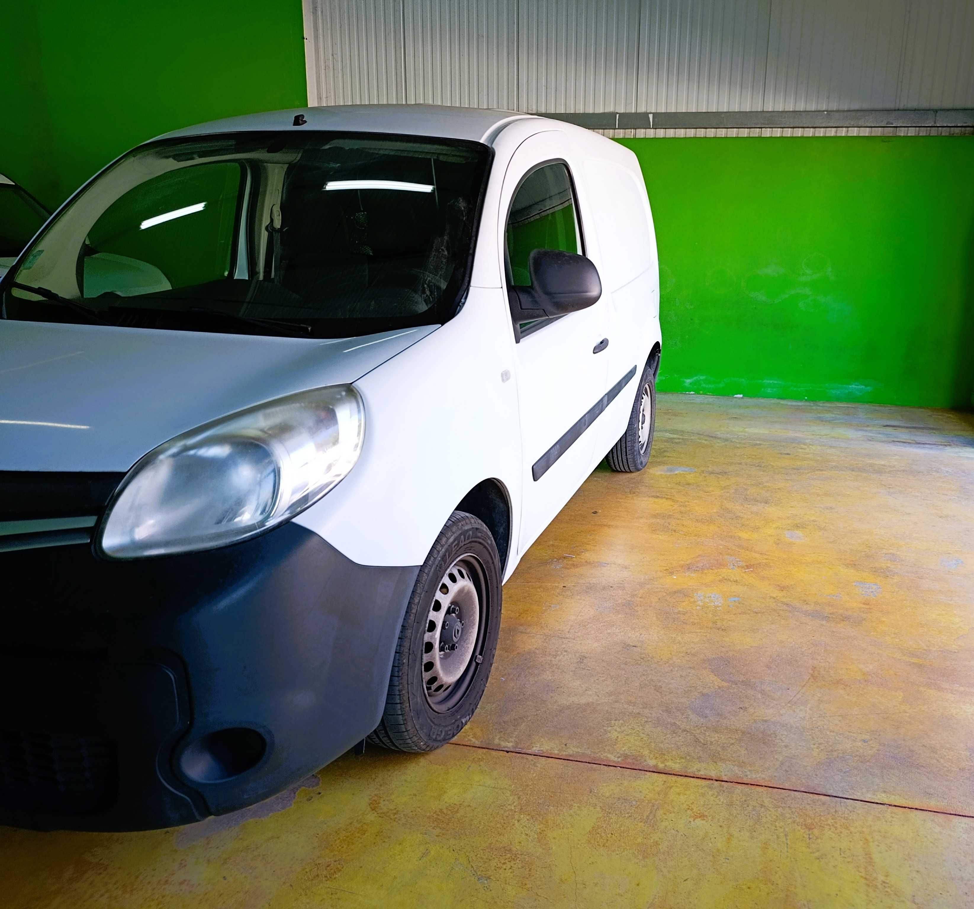 Renault  Kangoo 1.5 DCI ANO 2018 - 3 lugares