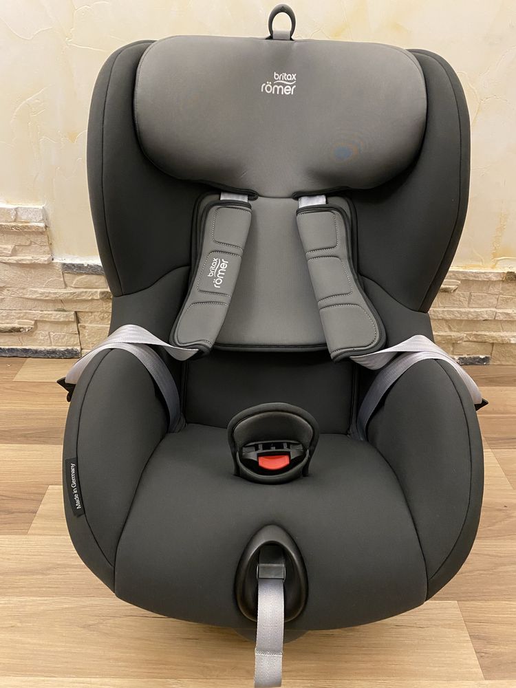 Автокресло BRITAX-ROMER TRIFIX2 i-SIZE с 9 мес.до 4 лет 9-22 кг