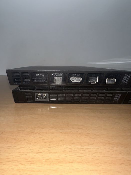 Playstation 4 pouco usado