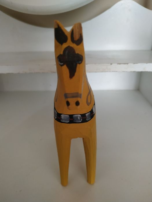 Konik Dalahäst  szwedzki Dalarna ręcznie wykonany kolekcjonerski żółty