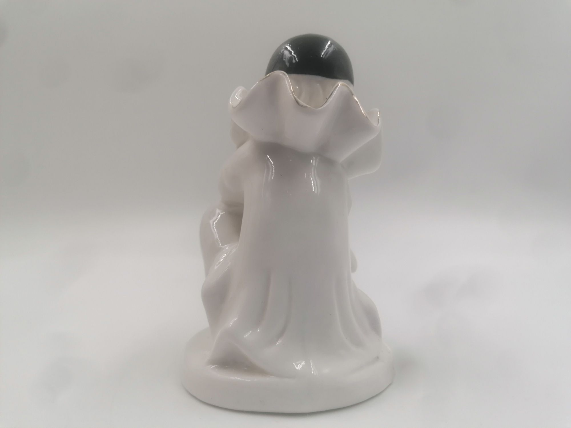 Ciekawa porcelanowa figurka arlekina arlekin PRL