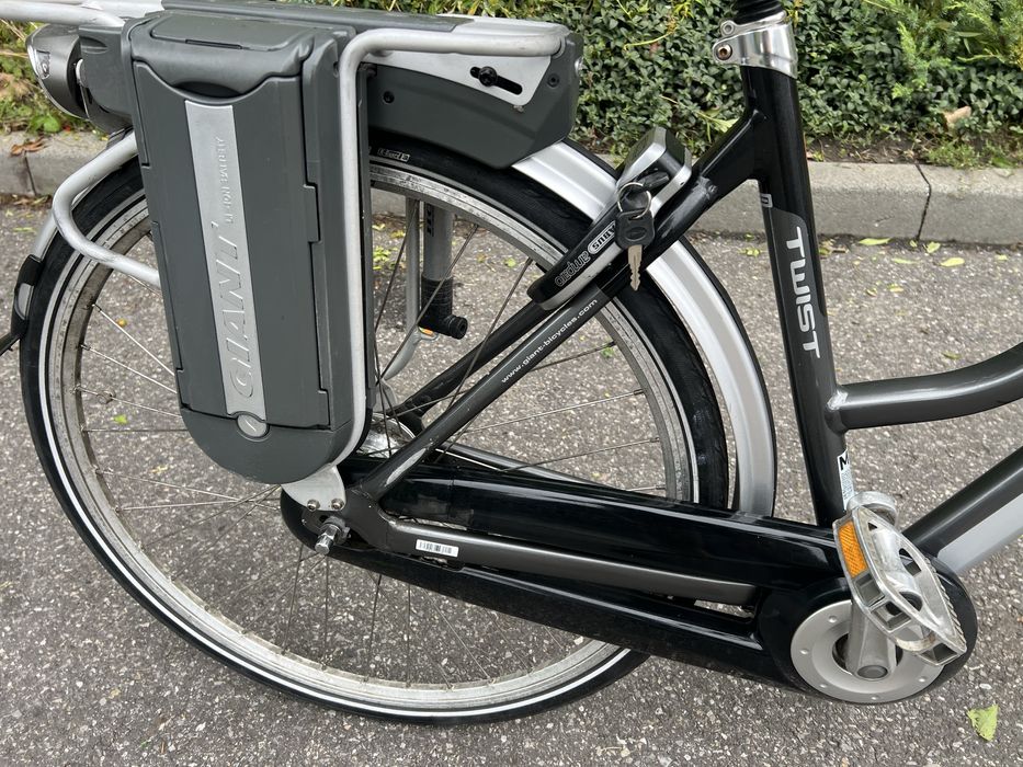 Holenderski rower elektryczny GIANT TWIST dwie baterie Nexus 7 /A