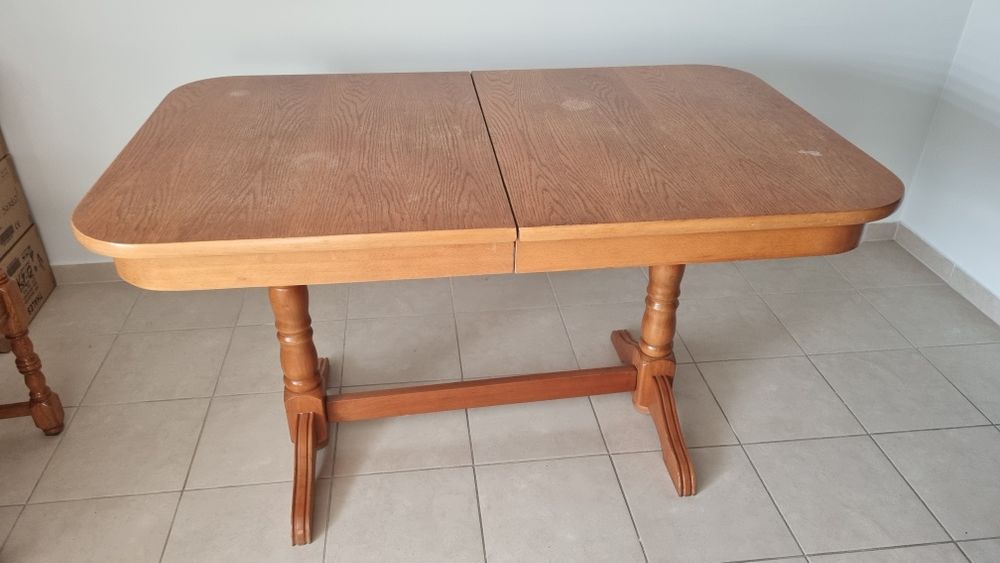 Stół z 6 krzesłami