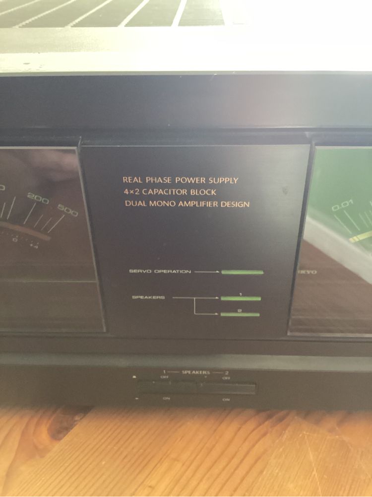 Amplificador Onkyo M-504 modelo Americano.