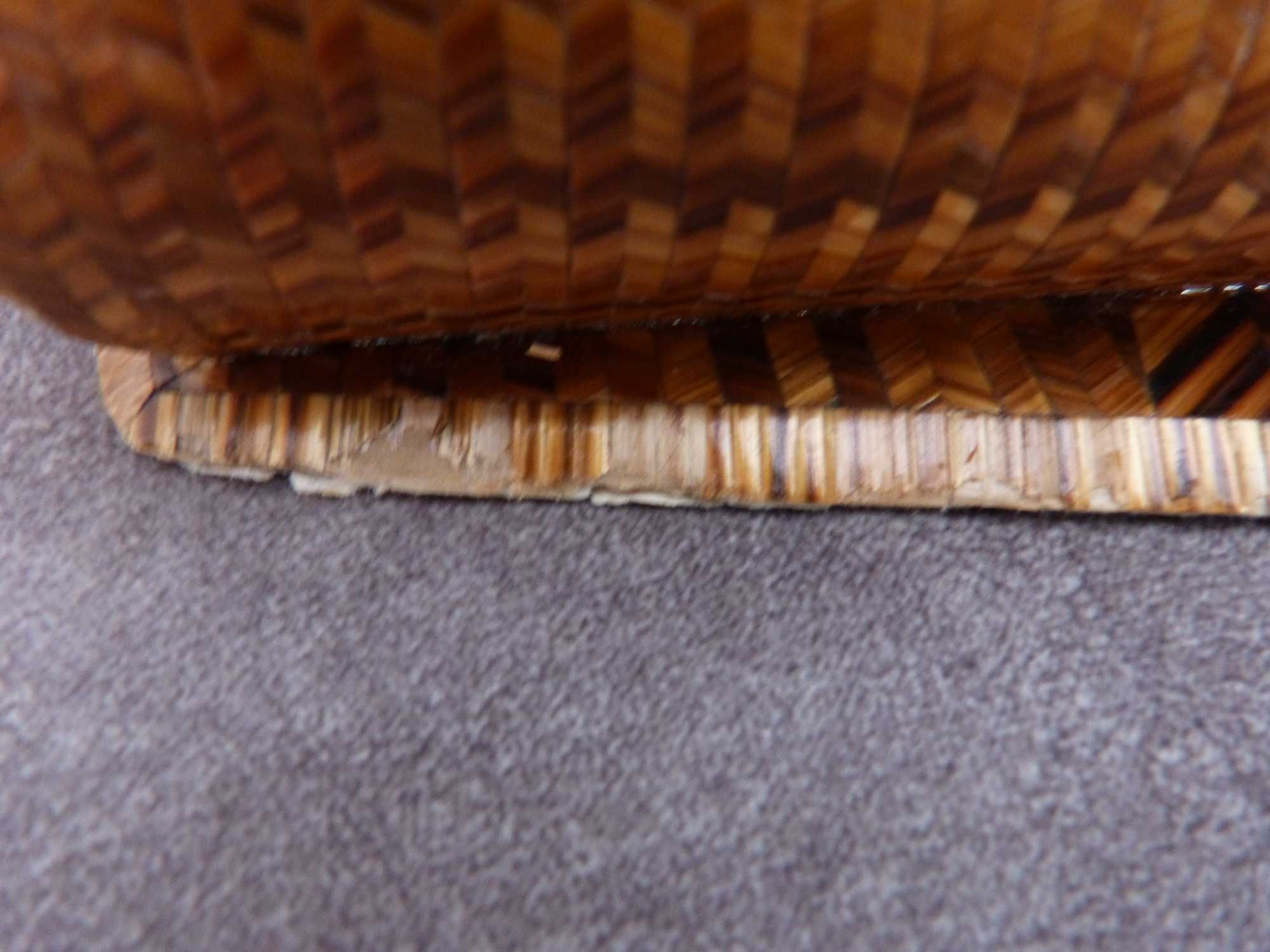 Szkatułka drewniana zdobiona słomą prasowaną PRL na papierosy