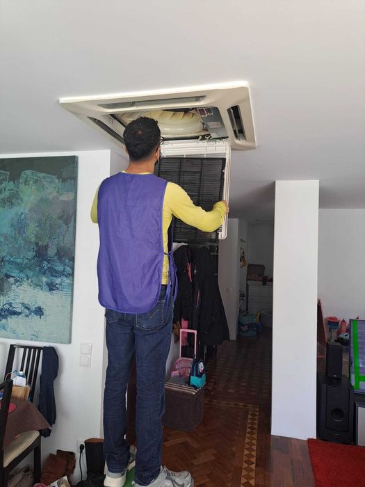 Limpeza Profissional de Ar-Condicionado