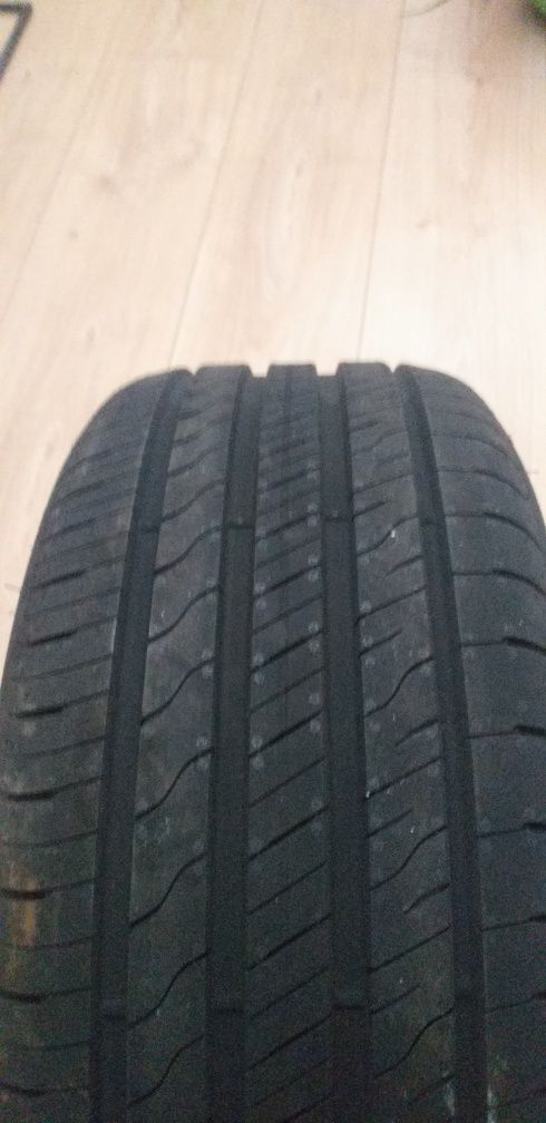 Nowa 2023 Goodyear  efficientgrip performance 2 225/50 r16 92y