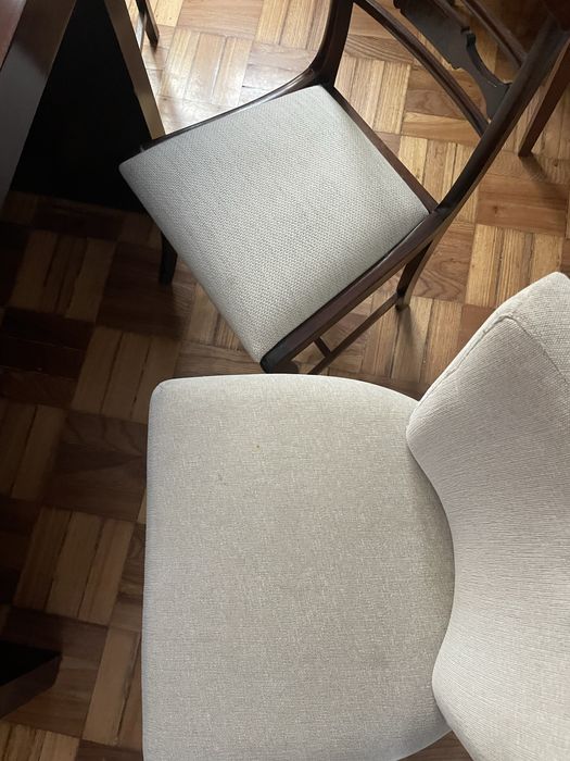 Mesa de Jantar + 8 cadeiras + 1 aparador + 1 móvel TV
