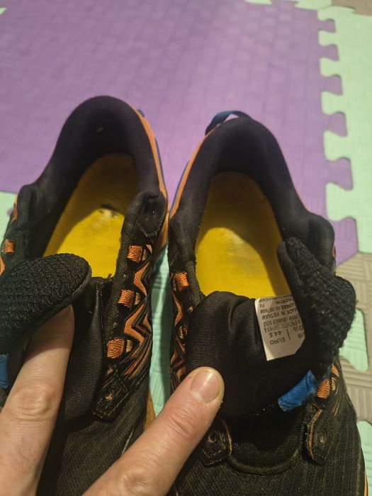 Кросівки асікс 43