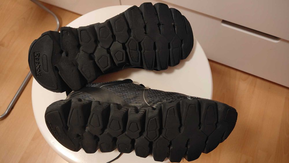 Б/в чоловічі м'які кросівки Reebok ZIGTECH, розмір EUR 42 (27,0 см)