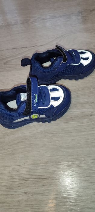 Кросівочки легенькі