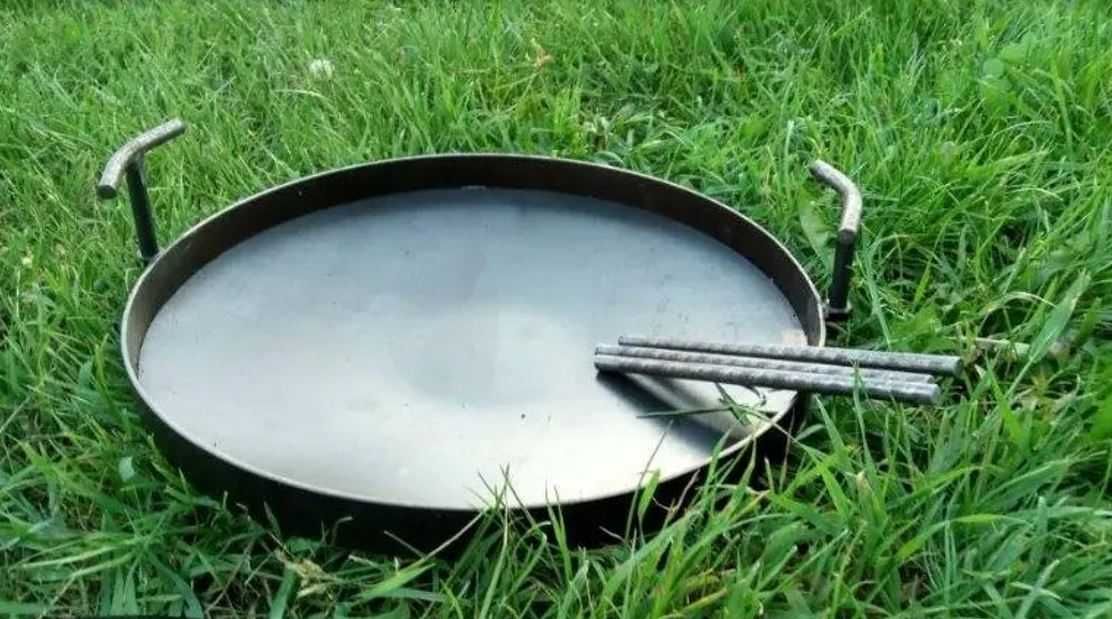 Сковорода-велетень із диска борони, пательня 50 см