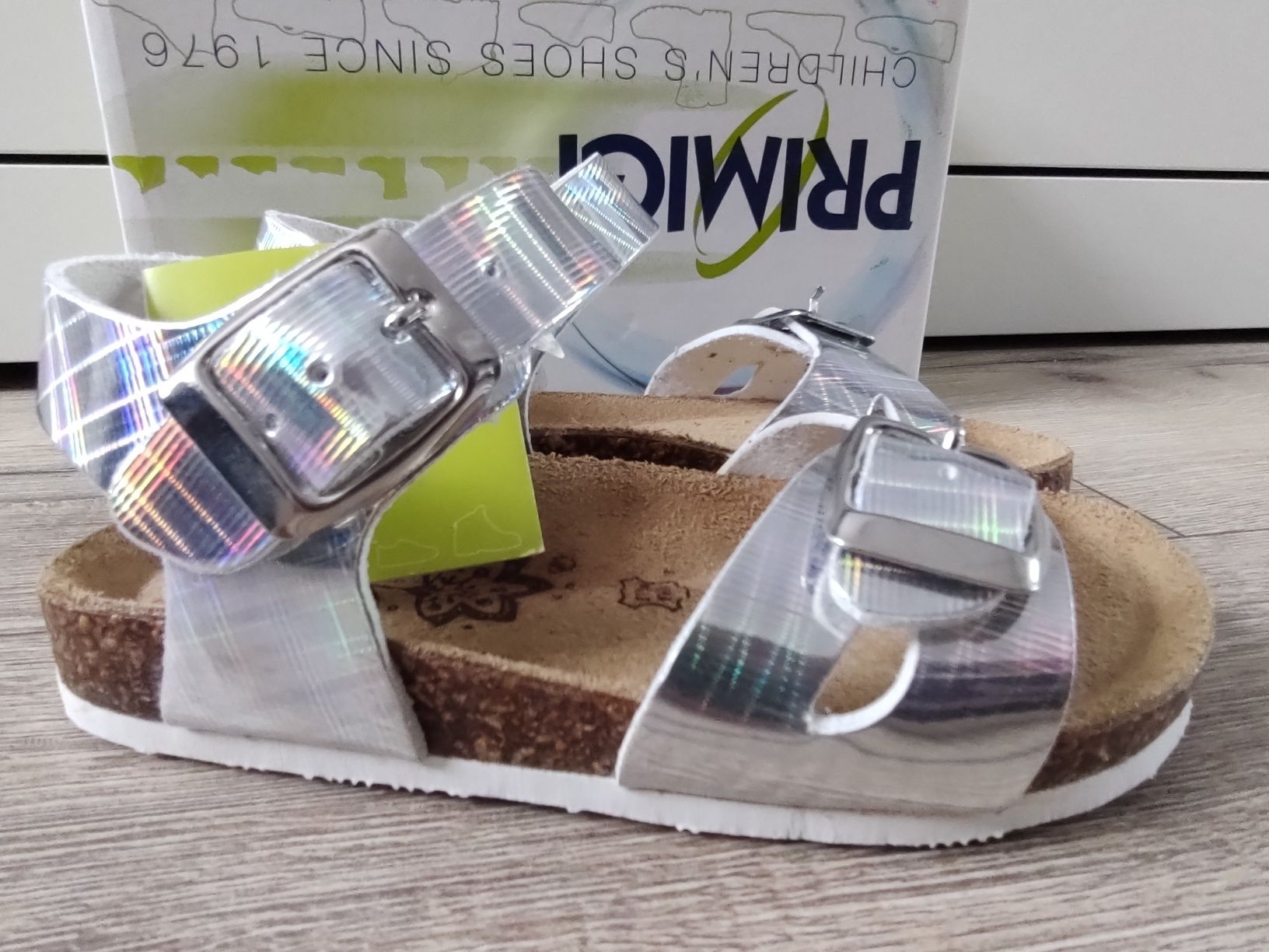 Sandały Primigi 25