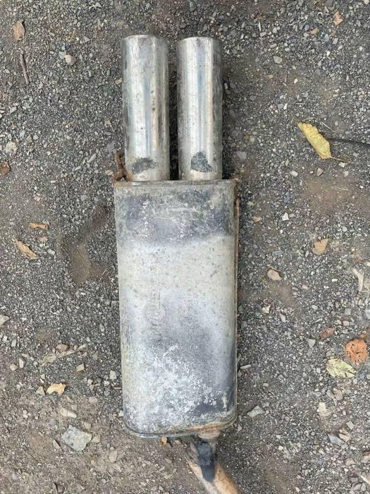 Вихлоп Bmw E30/39/46/34 хорошому стані