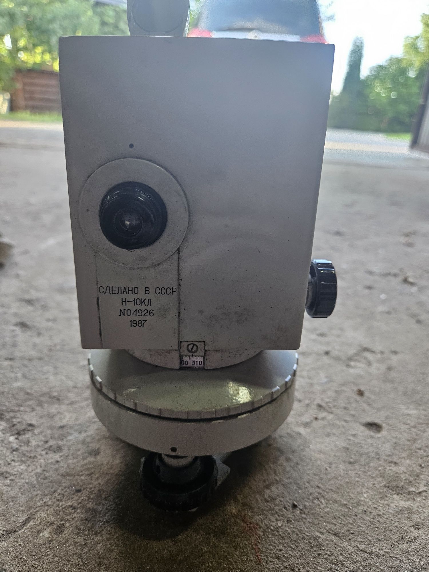 Sprzedam NIWELATOR z 1987r.