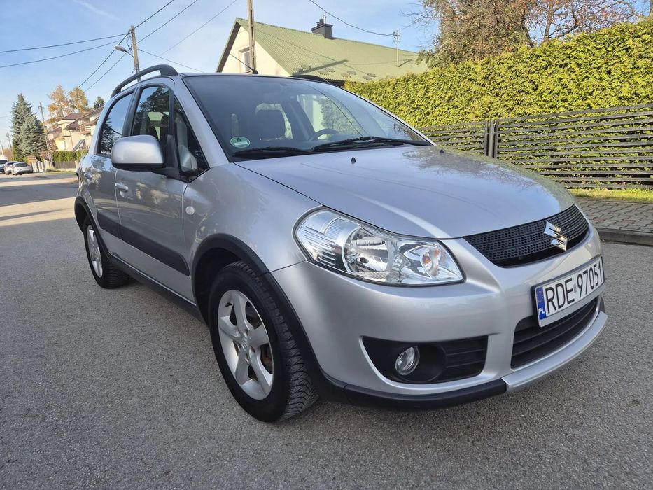 Suzuki SX4 1.6 16v 107KM Kamera Cofania Czujniki Grzane fotele Hak