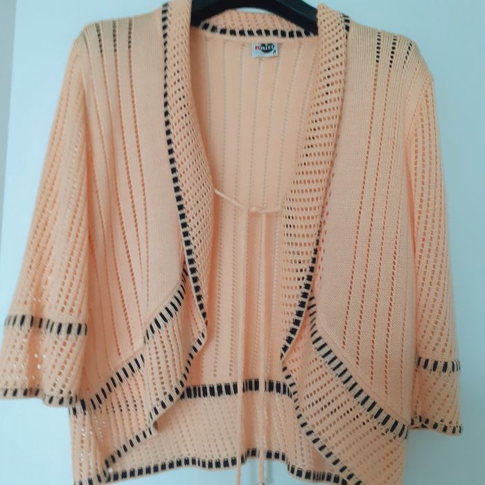 Ażurowy swetr 3/4 rękaw kolor jasny pomarańcz, wiązany .