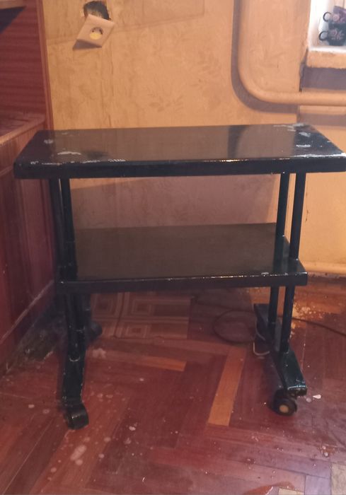 Тумбы под ТВ металлические