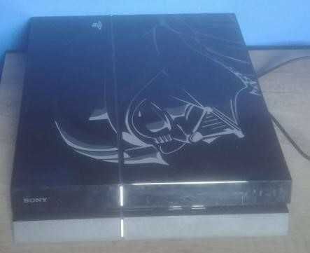 Konsola PS4 + Pad do Gry
