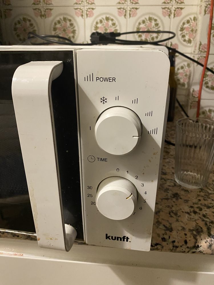 Microondas Kunft em ótimo estado