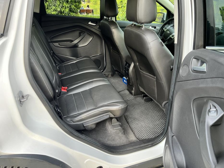 Продам Форд Ескейп 2013