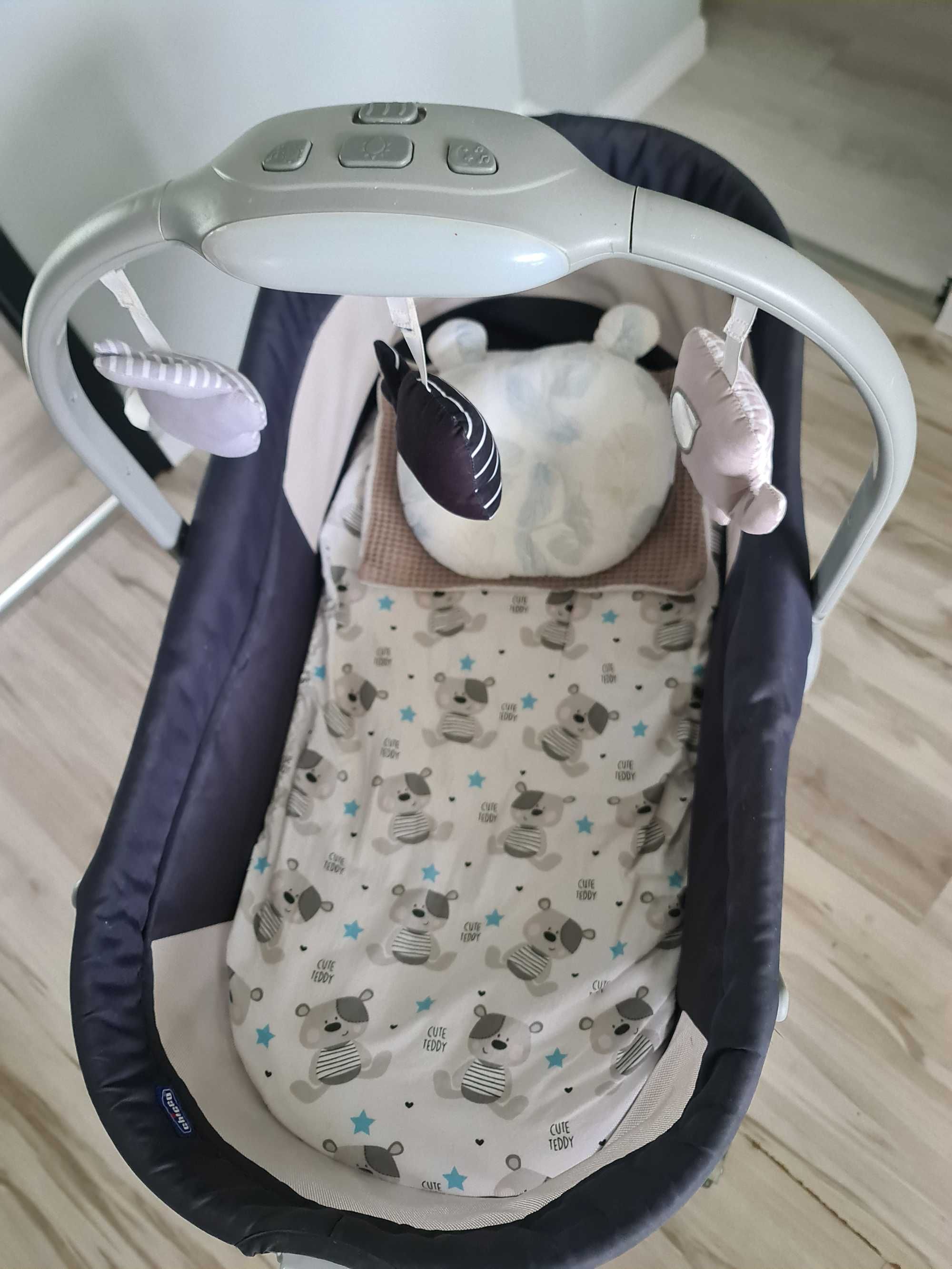 Chicco Baby Hug 5w1 łóżeczko gondola krzesełko