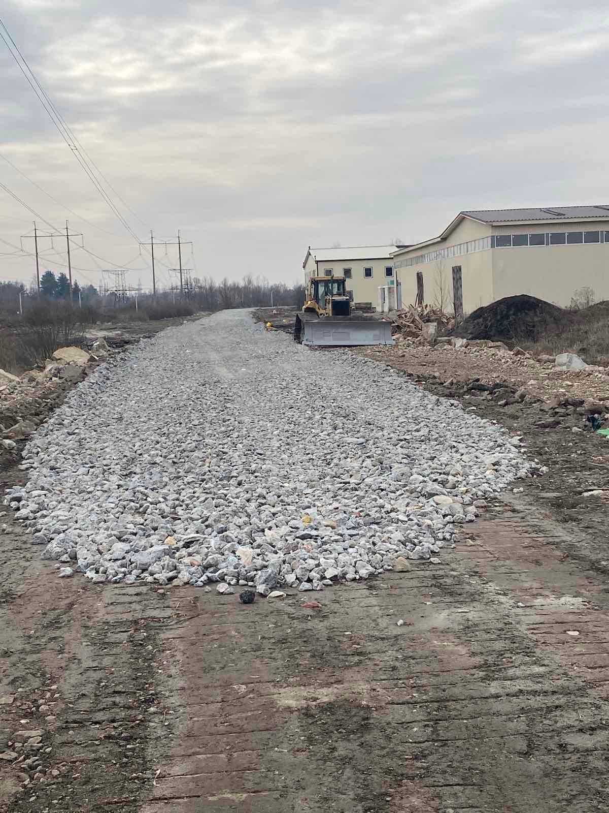 Щебень, Песок, Отсев, Чернозем, Дробленый бетон, Асфальтная Крошка.