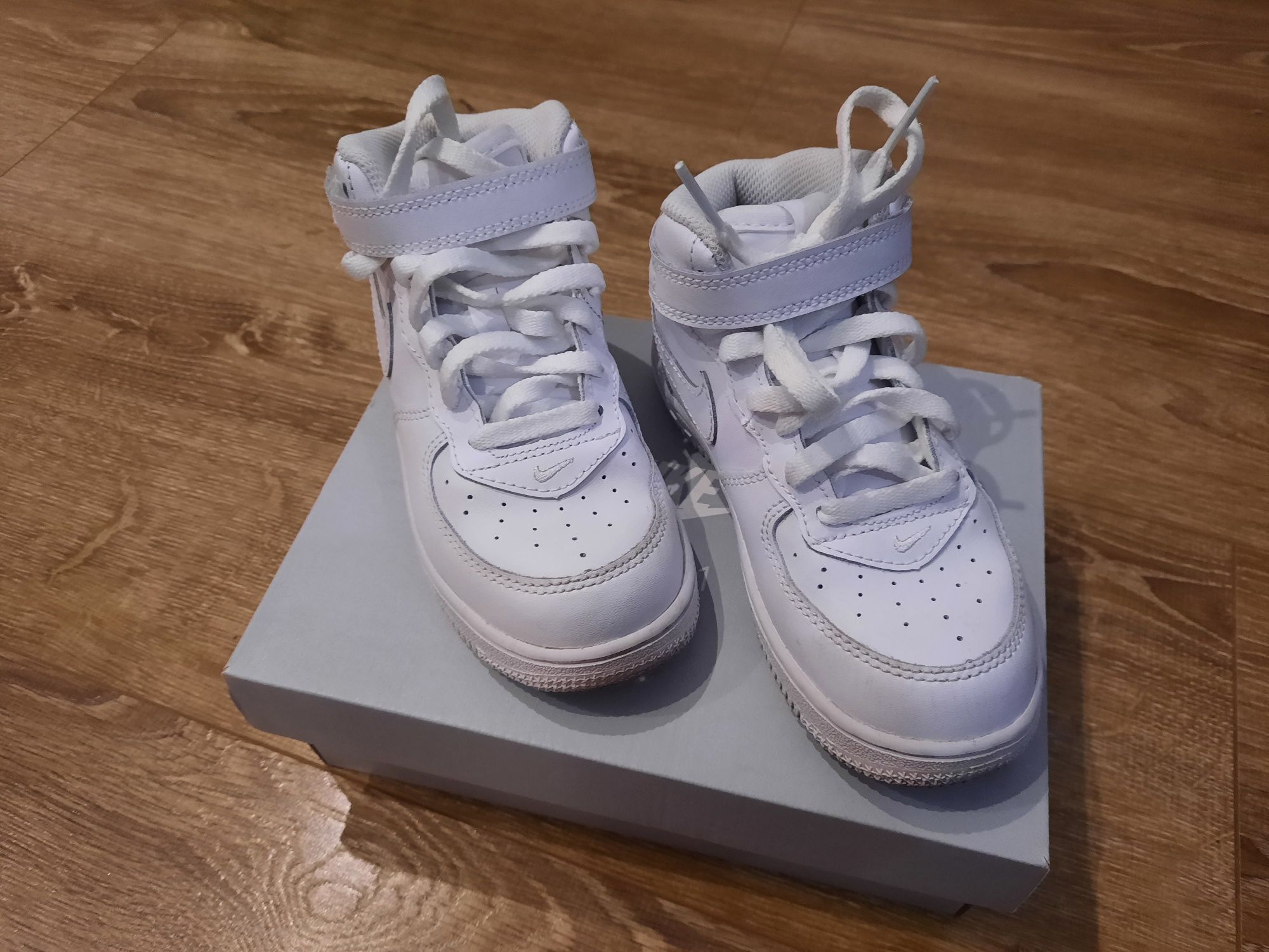 Nike Force 1 MID 27r