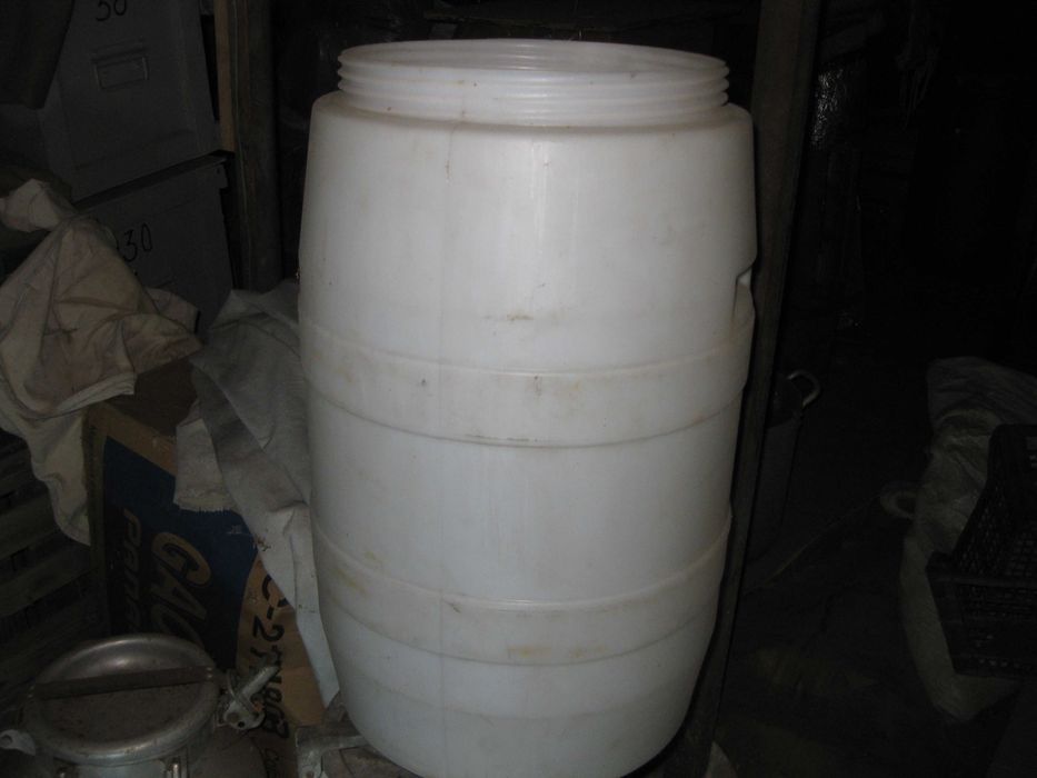 Бочка харчова, товстостінна, біла, б/в 50 л.