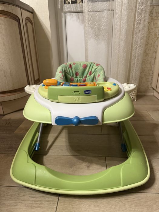 Ходунки Chicco з ігровою панеллю