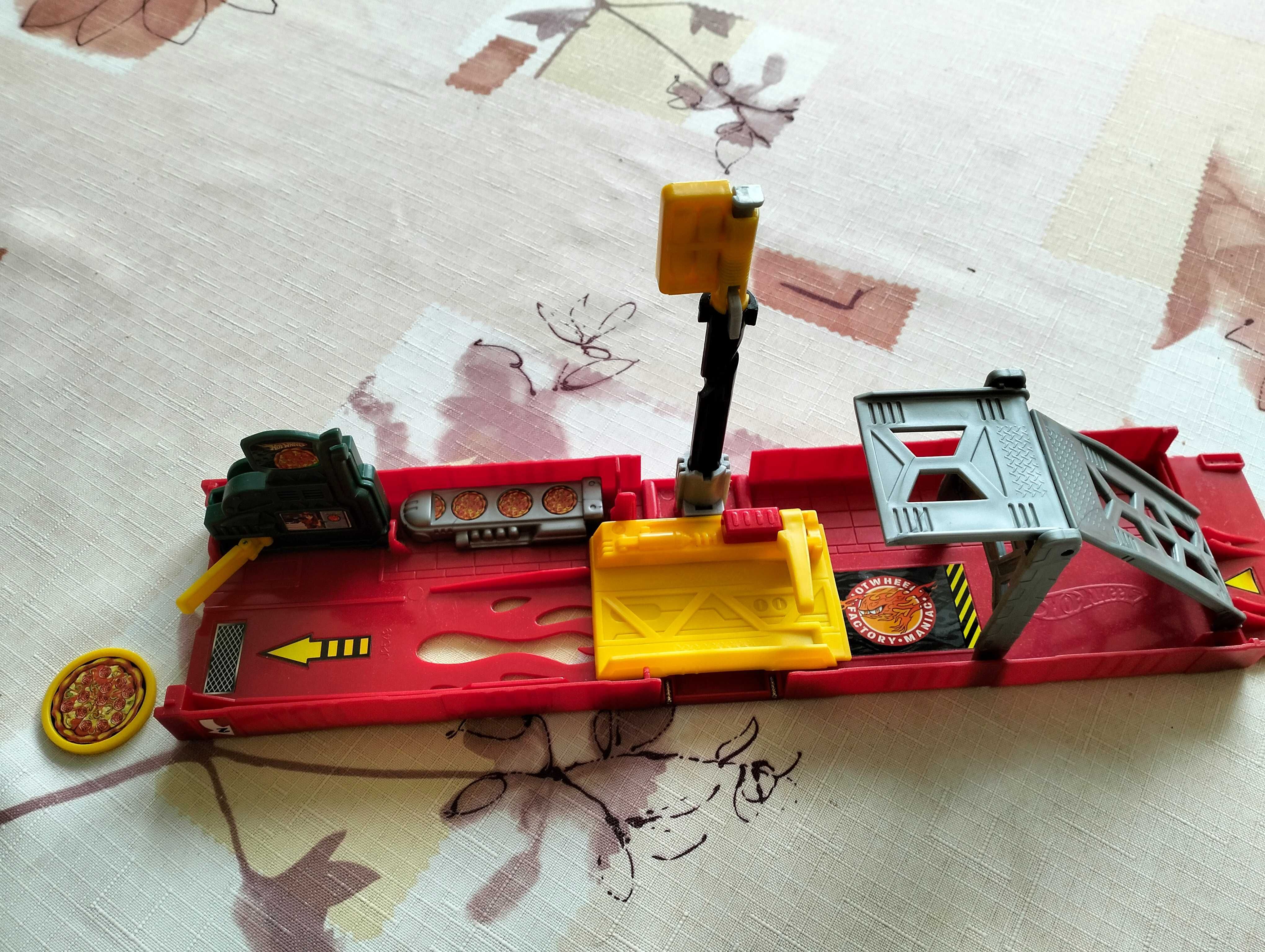 Hot Wheels Pizzeria
