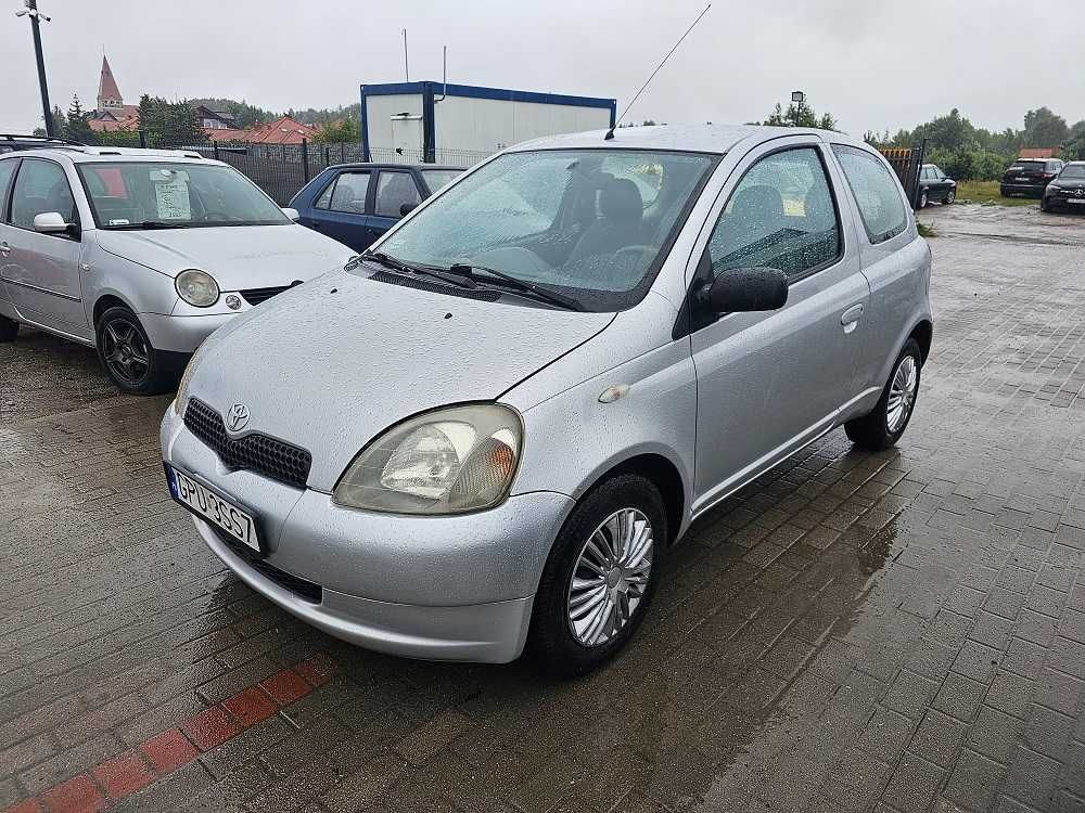 Toyota Yaris 1999 rok/1.0 benzyna/65KM/ Opłaty Aktualne