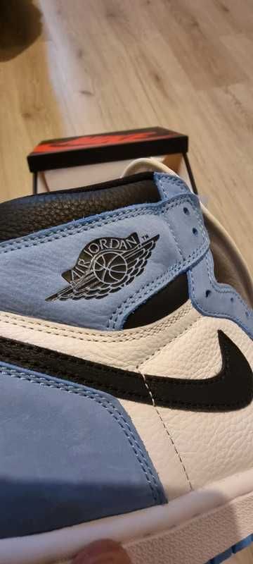 Jordan 1 Retro High OG University Blue EU.43