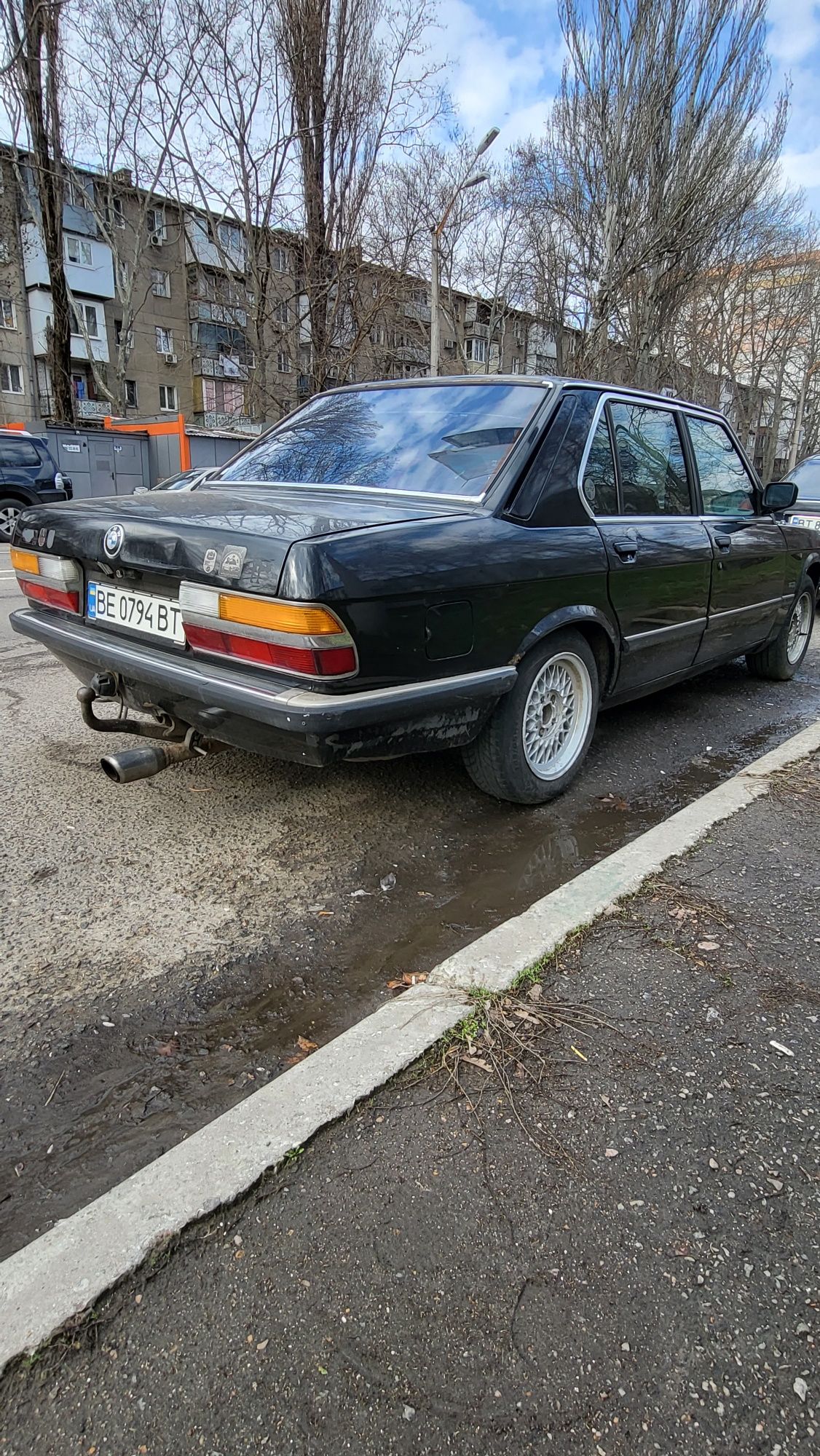 BMW 520i,бензин,требует внимания