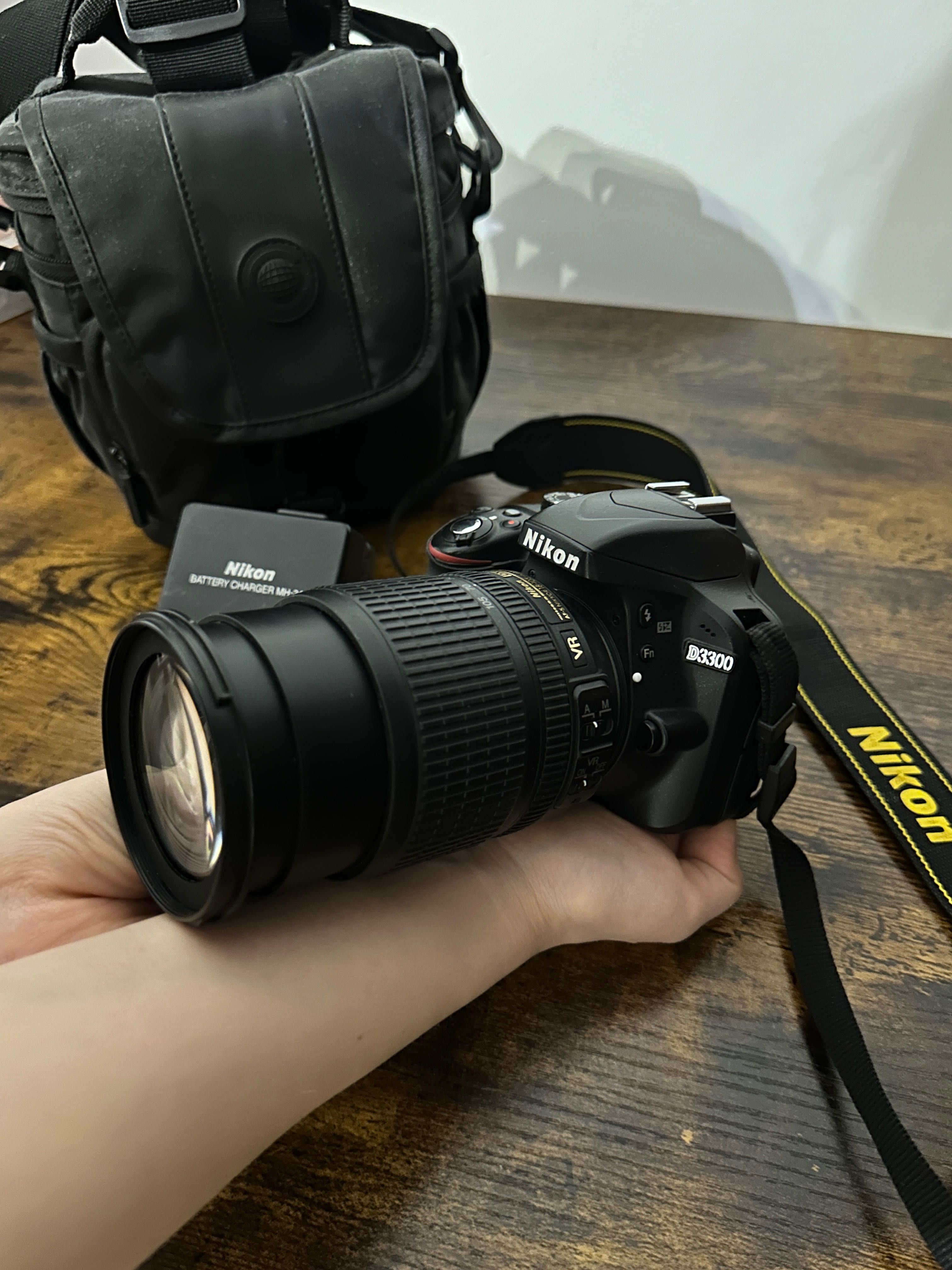 JAK NOWY! Nikon d3300 z obiektywem(18-105 kit) i akcesoriami