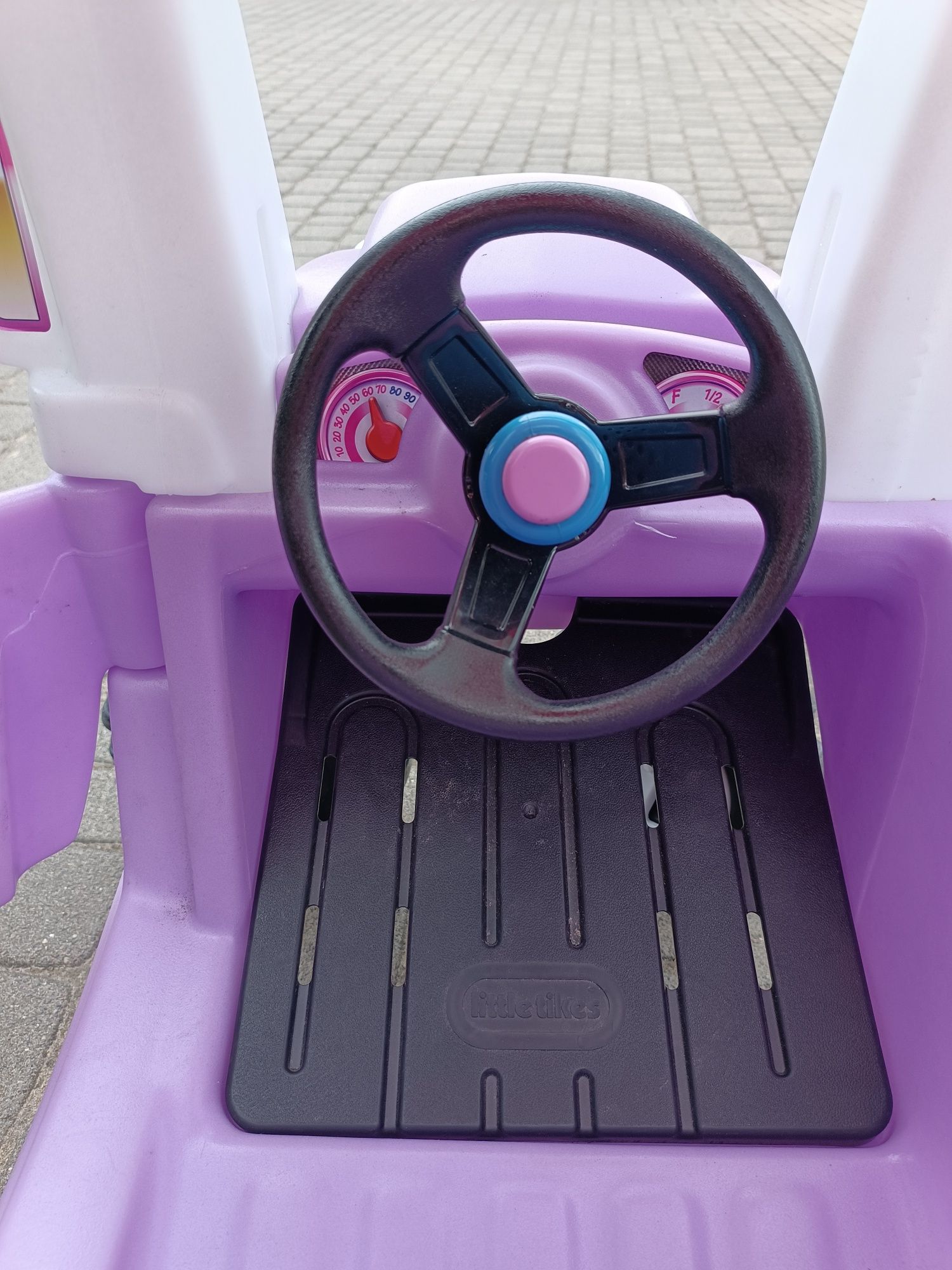 Jeździk little tikes terenowy